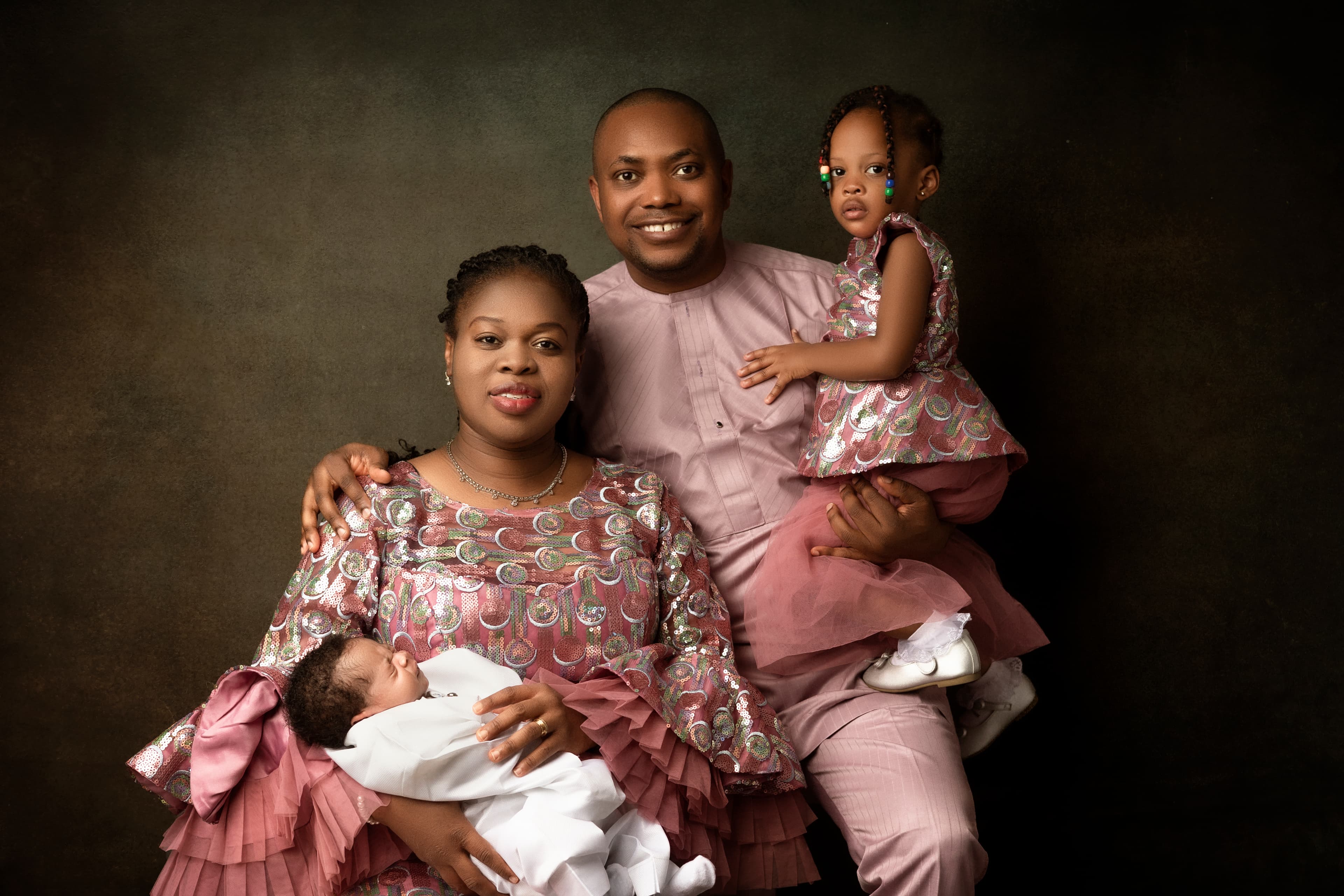 Family portrait session in Calgary by Babz Studios